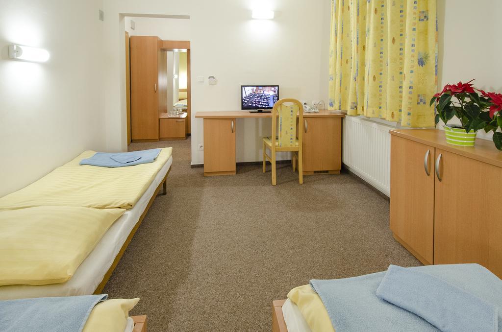 Hotel Imos Prague Extérieur photo