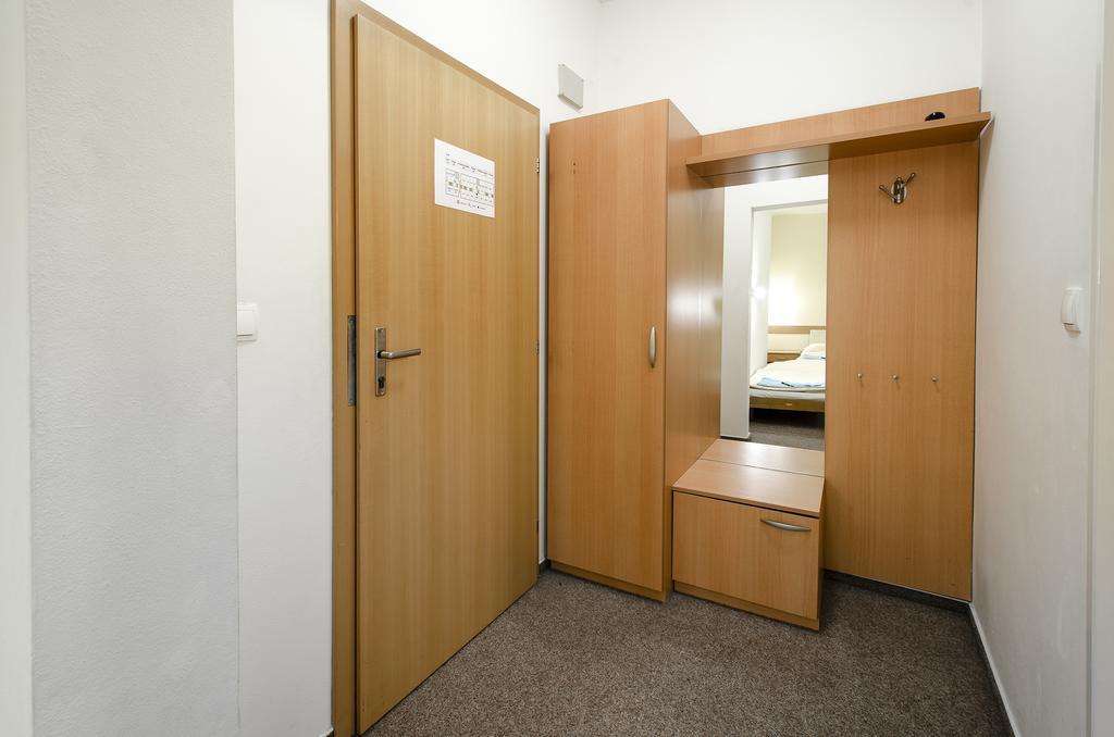 Hotel Imos Prague Extérieur photo